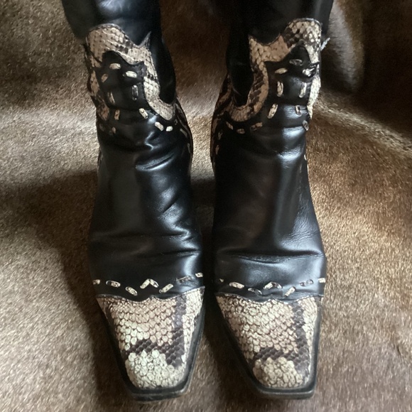 LERRE Made In Italy Black Calfskin & Snakeskin High Booties - Picture 10 of 13